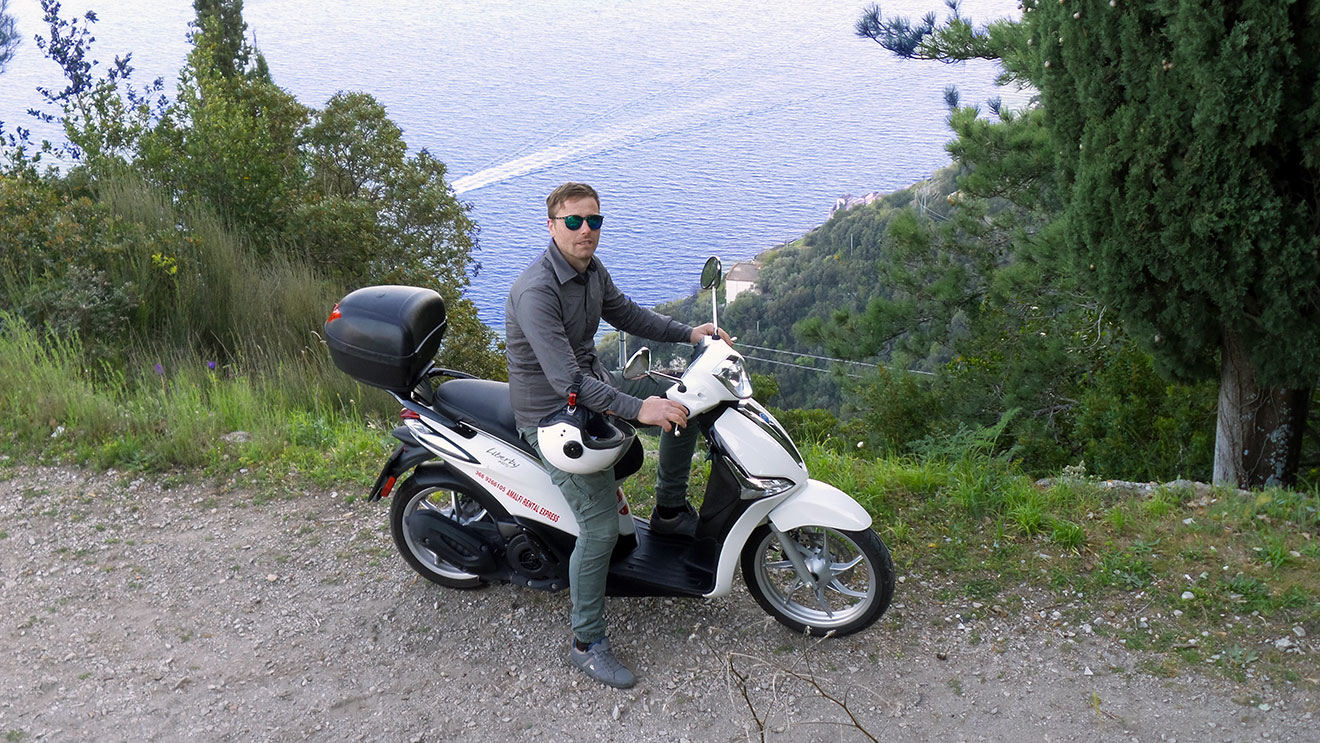 Rent a Scooter Amalfi Coast Noleggio scooter in Costiera Amalfitana